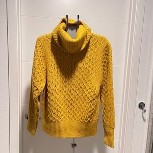 New Banana Republic Sweater